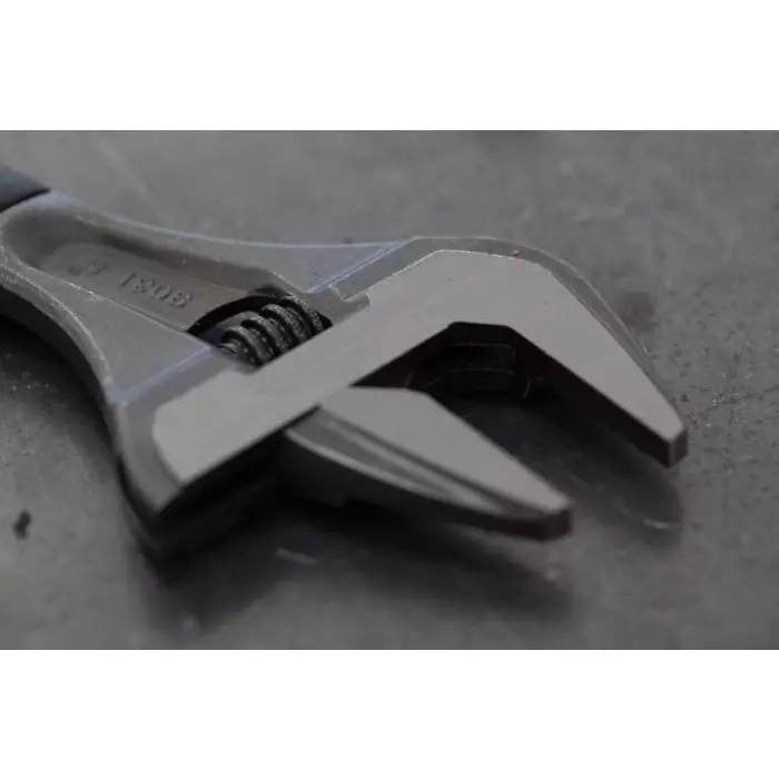 Bahco Adjustable Spanner 218 mm Overall 38 mm Jaw Capacity Plastic Handle, 9031-T