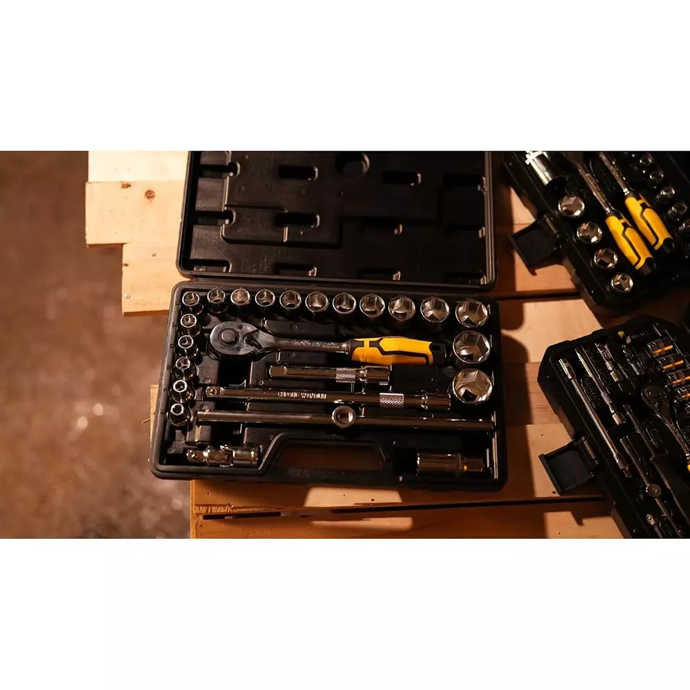 stanley-24-pcs-socket-set-with-ratchet-handle-12-inch-127-mm-square-drive-and-chrome-plated-finish-stmt79054