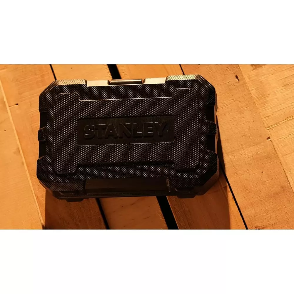 stanley-20-pcs-socket-set-with-ratchet-handle-38-inch-95-mm-square-drive-and-chrome-plated-finish-stmt79056