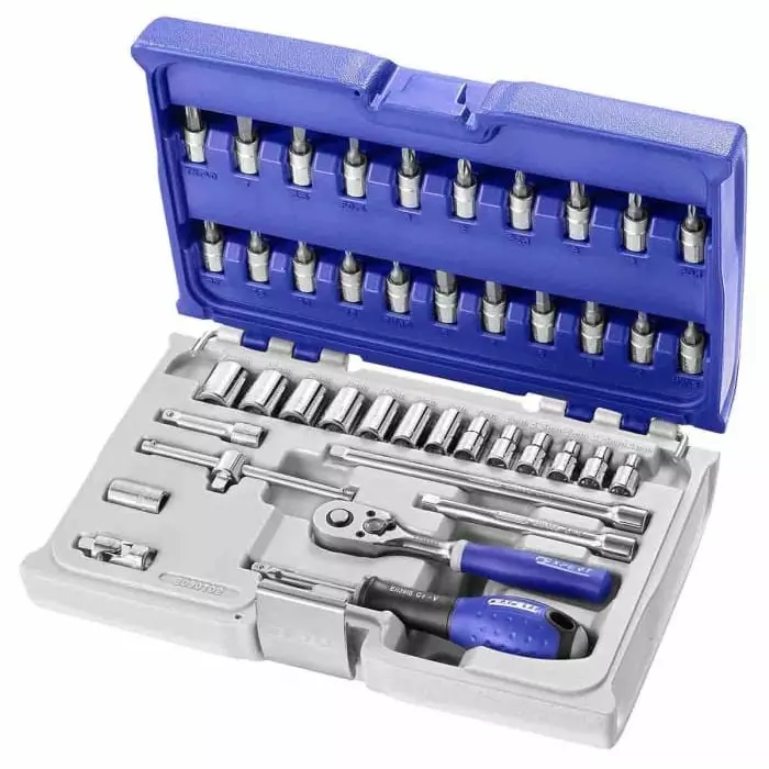 Facom 42-Piece Metric 1/4 inch Standard Socket/Bit Set with Ratchet, 6 point Hex Bit Phillips Bit Pozidriv, E030702
