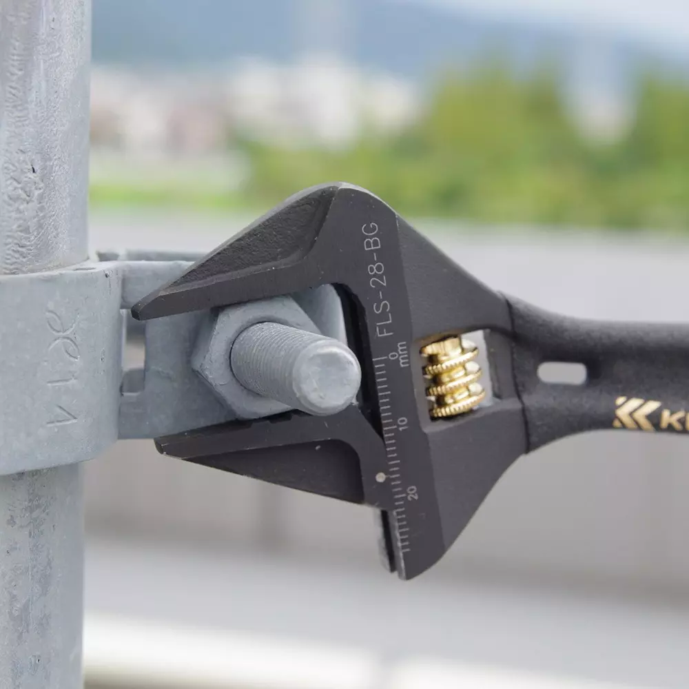 fujiya-light-short-monkey-wrench-fls-28-bg