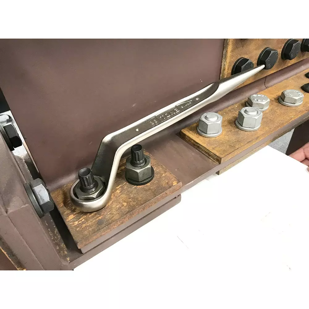 TONE Glass Wrench With Short Shino For Torcia Bolt 36 mm, SMN-22S