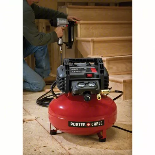 PORTER CABLE Portable Air Compressor Oil Free 0.8 HP Power &nbsp;23 L (6 gal) Tank Capacity, 2.6 cfm @ 90 PSI, 54DF06