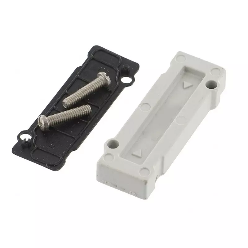 SMC Blanking Plate SY Series 1/4 inch (6.35 mm) Port Size and 0.1 - 0.7 MPa Operating Pressure, SY7000-26-22A
