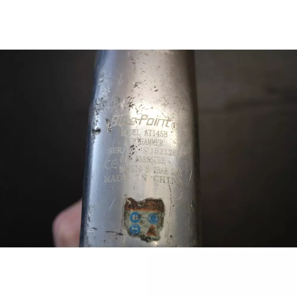 blue-point-air-hammer-with-4-cfm-air-consumption-14-inch-635-mm-npt-air-inlet-and-3200-bpm-at145b