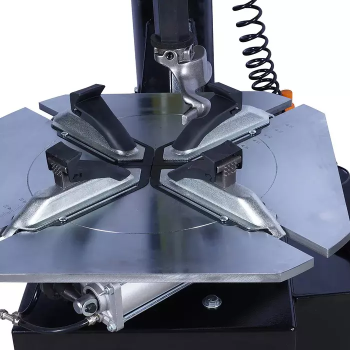 Pilot Tyre Changer 0.75/1.1 KW Motor 3-15 inch Maximum Wheel Width Copper Motor Type 230 Kg, PL-TC24