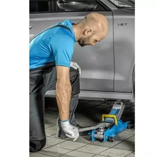 hogert-technik-hydraulic-bottle-jack-low-profile-2-ton-lifting-capacity-and-89-359-mm-lifting-range-ht8g004