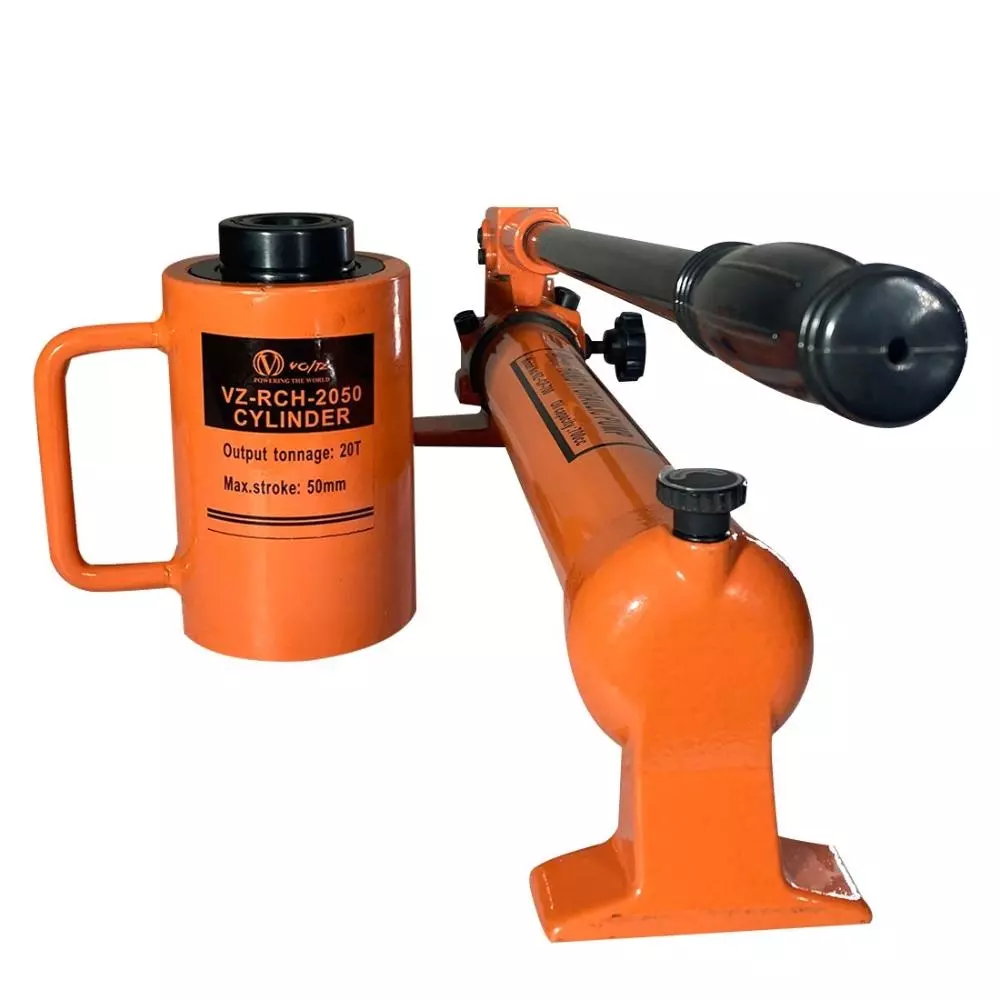 Voltz Hydraulic Lifting Jack with CP 700 Hydraulic Pump 75 mm Cylinder Diameter and 20 Ton Lifting Capacity, VZ-RCH-2050