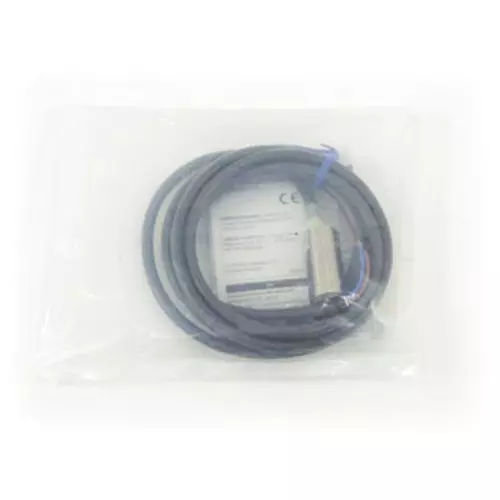 Omron Aluminum Chip Countermeasure Type Proximity Sensor, E2EZ-X2D1-M1J-0.3M