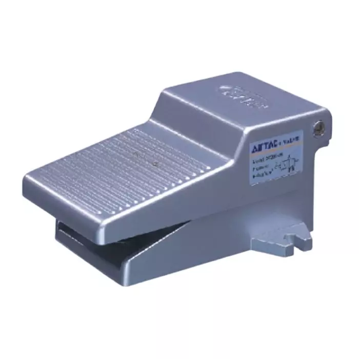 Airtac 3F Series Foot Pedal Valve 3/2 Way 1.5 MPa Proof Pressure 1/8 inch (3.17 mm) Port Size and Aluminium Alloy Body, 3F210-06