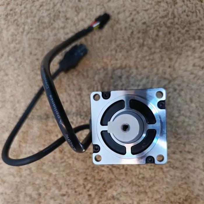 delta-ecma-series-1-kw-ac-servo-motor-400-v-3000-rpm-speed-and-100-mm-motor-frame-size-ecma-ja1010ss