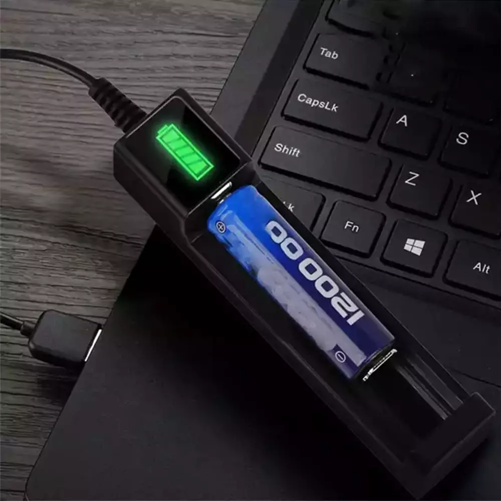 kp-1-slot-lithium-ion-battery-charger-box-for-37--42-v-14500-10440-18650-models-with-led-indicator