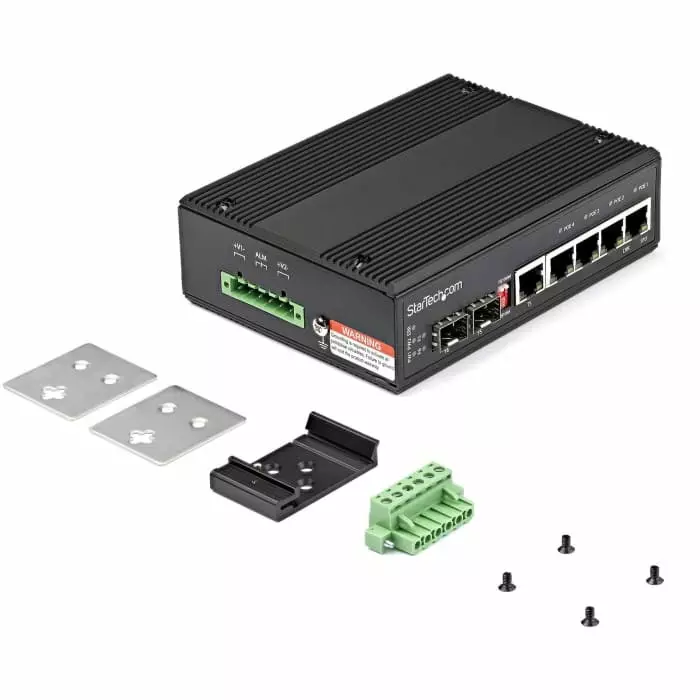 StarTech.com Unmanaged 6 Port Gigabit Switch With PoE, IES1G52UP12V