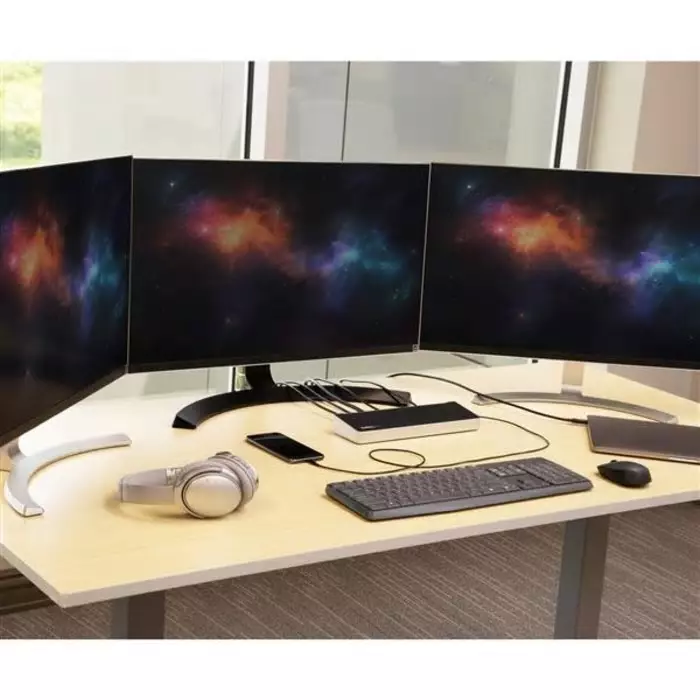StarTech.com Triple Monitor 4K USB-C Docking Station 5 x USB Ports, DK30CH2DPPDU