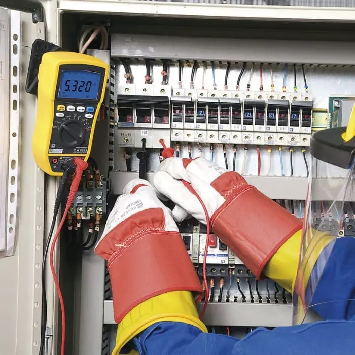 CHAUVIN ARNOUX Handheld Digital Multimeter True RMS 10 A AC 10 A DC 600 V AC - UKAS Calibrated, P01196733