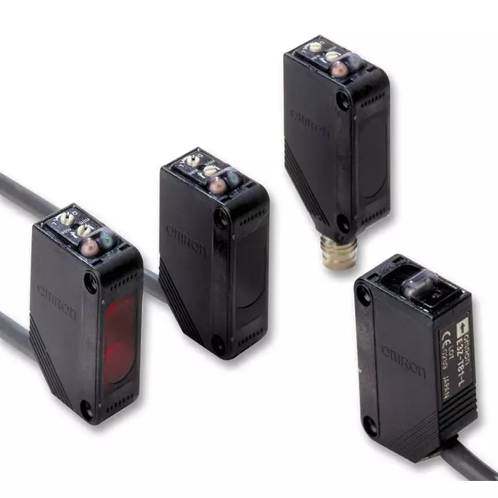 OMRON INDUSTRIAL AUTOMATION SENSOR, 40-200MM, DIFFUSE, DC, PNP, M8, E3Z-LS86
