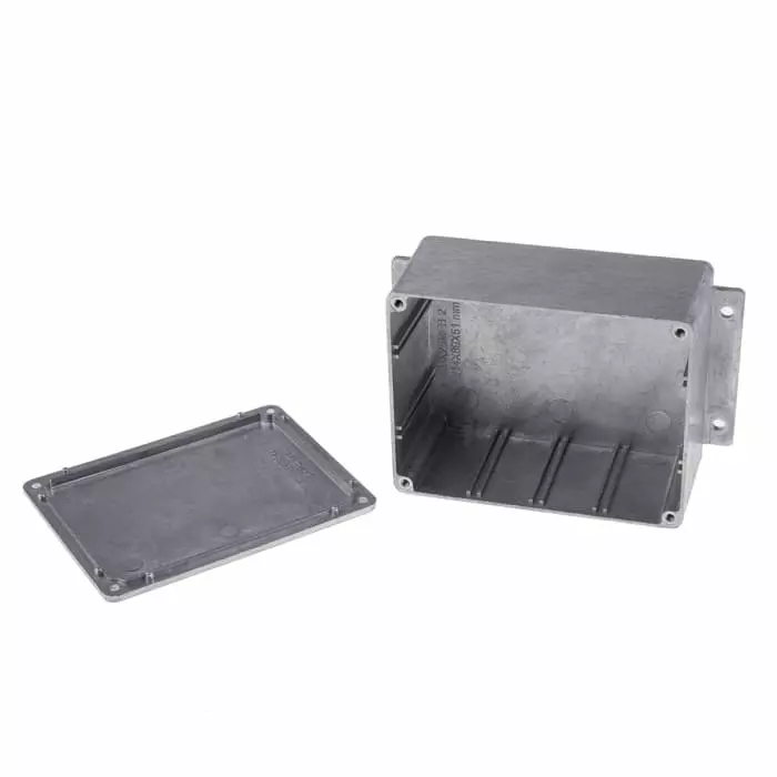 rs-pro-rs-pro-silver-die-cast-aluminium-enclosure-flanged-silver-lid-1398-x-897-x-552mm