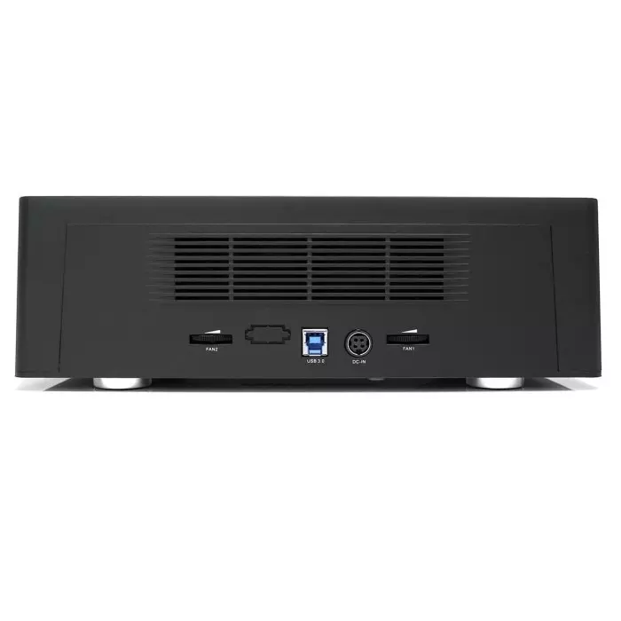 StarTech.com USB 3.0 Hard Drive Docking Station for 4 Drives SATA Hard Drive 2.5 x 3.5in, SDOCK4U33