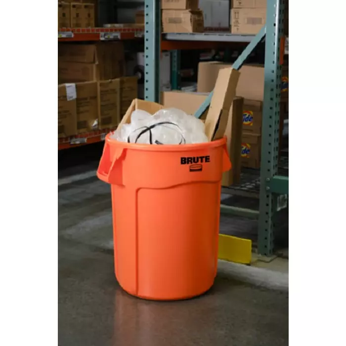 RUBBERMAID Brute Vented 32gal Orange Polypropylene Waste Bin, 2119308