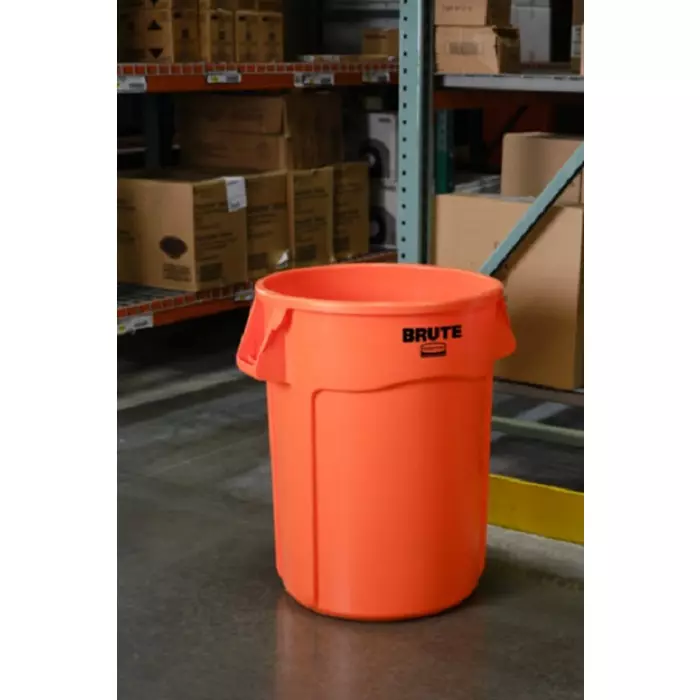 RUBBERMAID Brute Vented 32gal Orange Polypropylene Waste Bin, 2119308