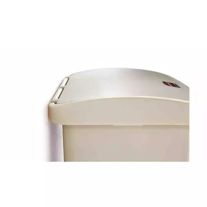 RUBBERMAID Legacy Step-On 30L White Pedal Plastic Waste Bin, FG614300WHT