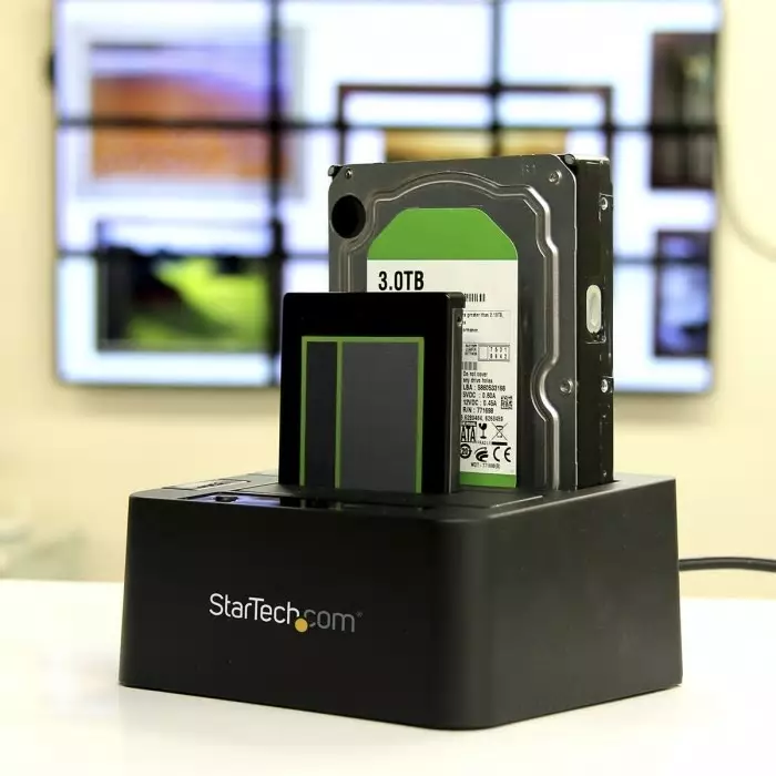 StarTech.com USB 3.1 Gen 2 Hard Drive Docking Station for 2 Drives SATA Hard Drive 2.5 x 3.5in, SDOCK2U313