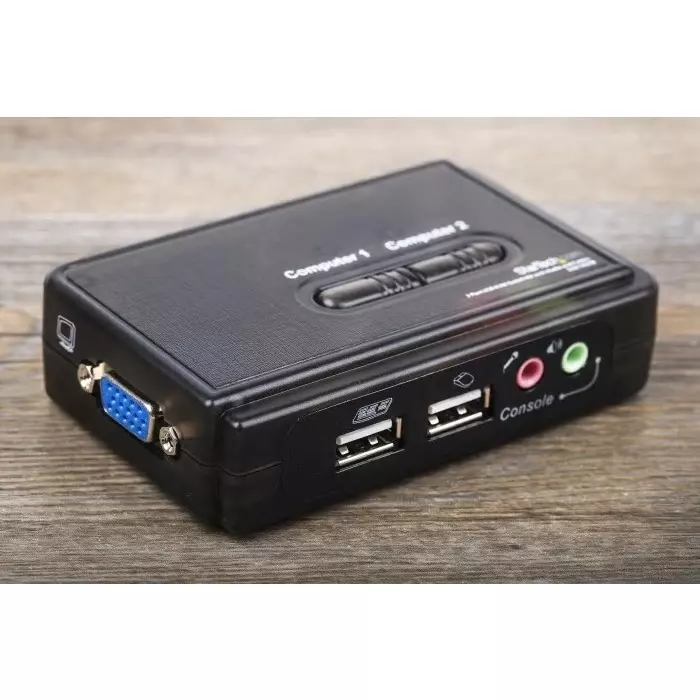 StarTech.com 2 Port USB VGA KVM Switch 3.5 mm Stereo 2048 x 1536 Maximum Resolution, SV211KUSB
