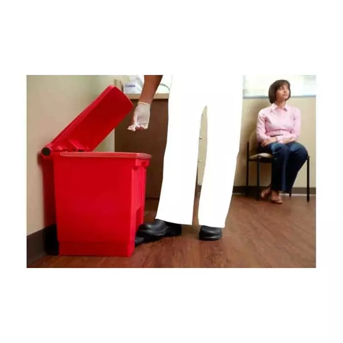 RUBBERMAID Legacy Step-On 30L Red Pedal Plastic Waste Bin, FG614300RED