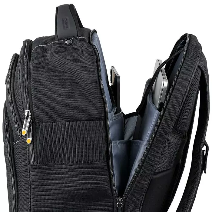 StarTech.com 15.6 inch Laptop Backpack Black, NTBKBAG156