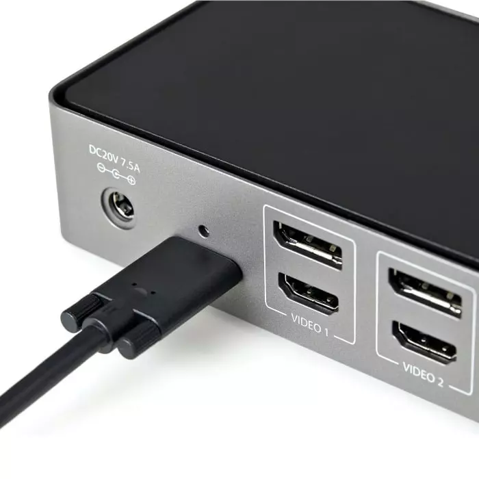StarTech.com Triple Monitor 4K USB-C Docking Station with DisplayPort HDMI - 6 x USB Ports USB A USB C, DK31C3HDPDUE