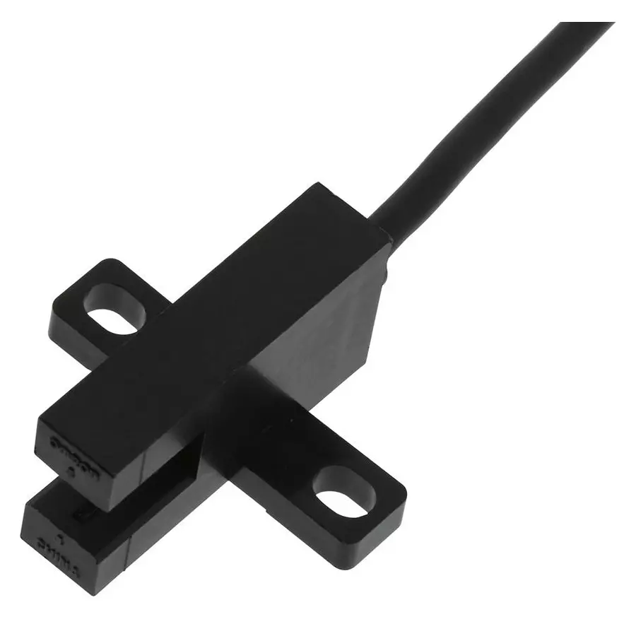 OMRON INDUSTRIAL AUTOMATION OPEN SLOT PHOTO SENSOR, 5MM, NPN OC, EE-SX672-WR 1M