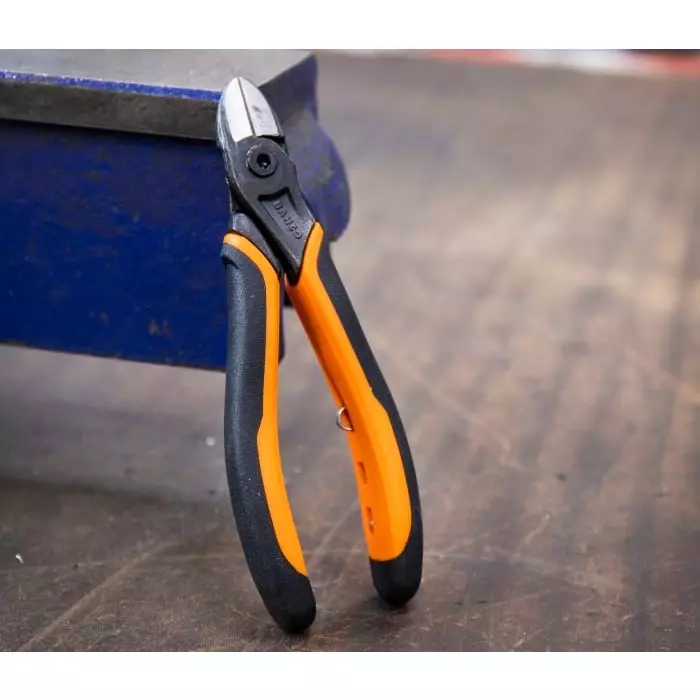 Bahco ERGO Side Cutting Plier with Self Opening 2-Component Handle and Phosphate Finish 140 mm, 2101G-140IP