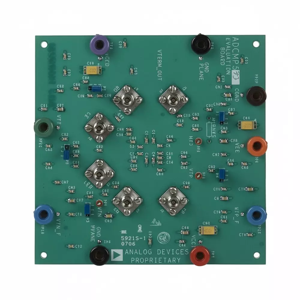 ANALOG DEVICES Evaluation Board Comparator 3.3 to 5 V, EVAL-ADCMP573BCPZ