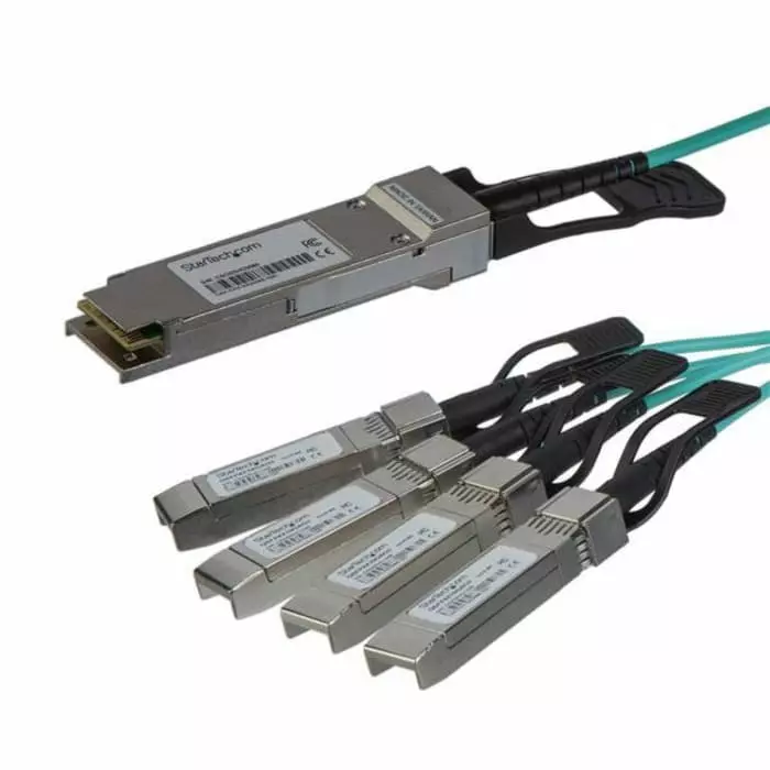 StarTech.com Cisco Compatible SFP QSFP+ breakout cable Module, QSFP4X10AO15