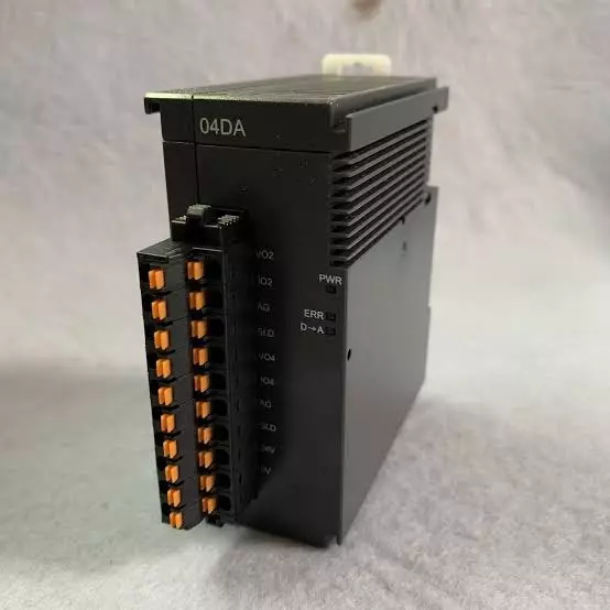 delta-4-channel-analog-output-module-with-12-bit-resolution-rectangular-shape-plastic-body-as04da-a