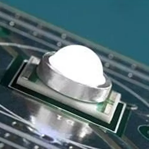 CREE LED SMD/SMT LEDs Cool White Dome Lens Shape, XREWHT-L1-0000-00C02