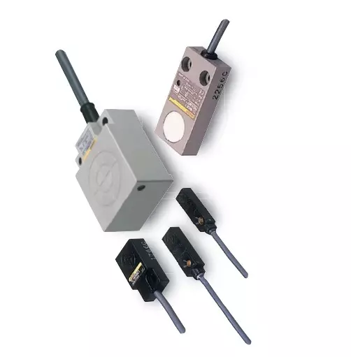 Omron Proximity Sensor Flat Type TL-W 39098227 - Made In Japan