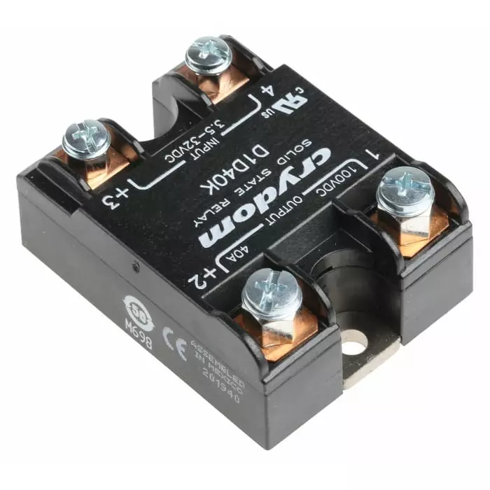 SENSATA/CRYDOM Solid State Relay 1-DC Series 40 A dc Load Panel Mount 100 V 32 Control, D1D40K