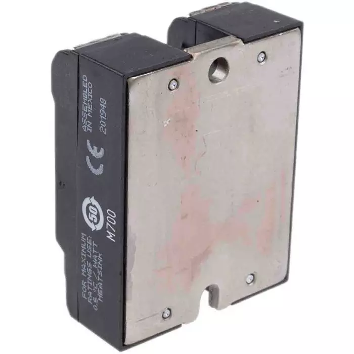 dc100d100-sensata-crydom-sensata-crydom-solid-state-relay-100-a-load-surface-mount-72-v-dc-load-32-v-dc-control-756-9496-rs