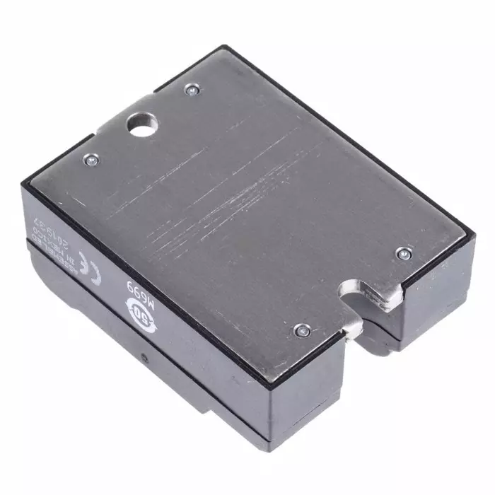 SENSATA/CRYDOM Solid State Relay 1-DC Series 80 A Load Surface Mount 100 V 32 Control, D1D80