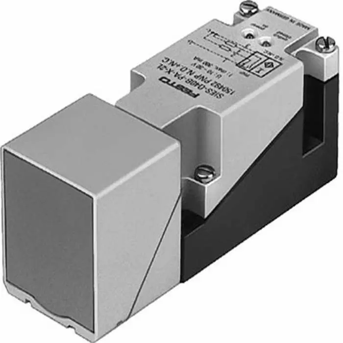 Festo Inductive Block Proximity Sensor, 15 mm Detection, PNP NO+NC, 10 - 30 V DC, SIES-Q40B-PA-X-2L