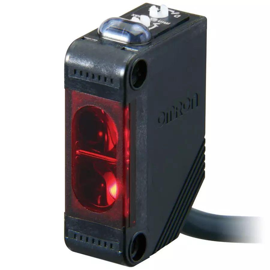 Omron E3Z Photoelectric Sensor with Built-in Amplifier 4 m Sensing Distance NPN, E3Z-R61 5M OMS