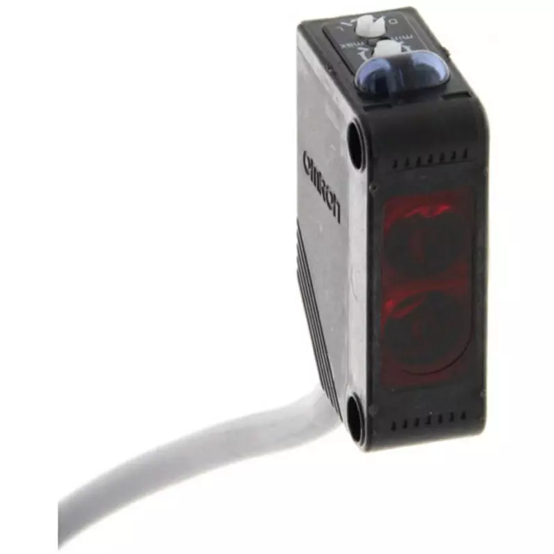 Omron Built-In Amplifier Compact Photoelectric Sensor (Transparent Pet Bottle Type Retroreflective Sensor) (Without MSR Function) 2000 (when using E39-R1S) Detection Distance, E3Z-B Series