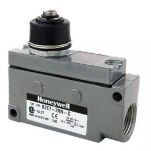 Honeywell Chassis Mount Basic Switch DPDT 250 V AC Screw Termination 10 Amp, DTE7-2RN-C