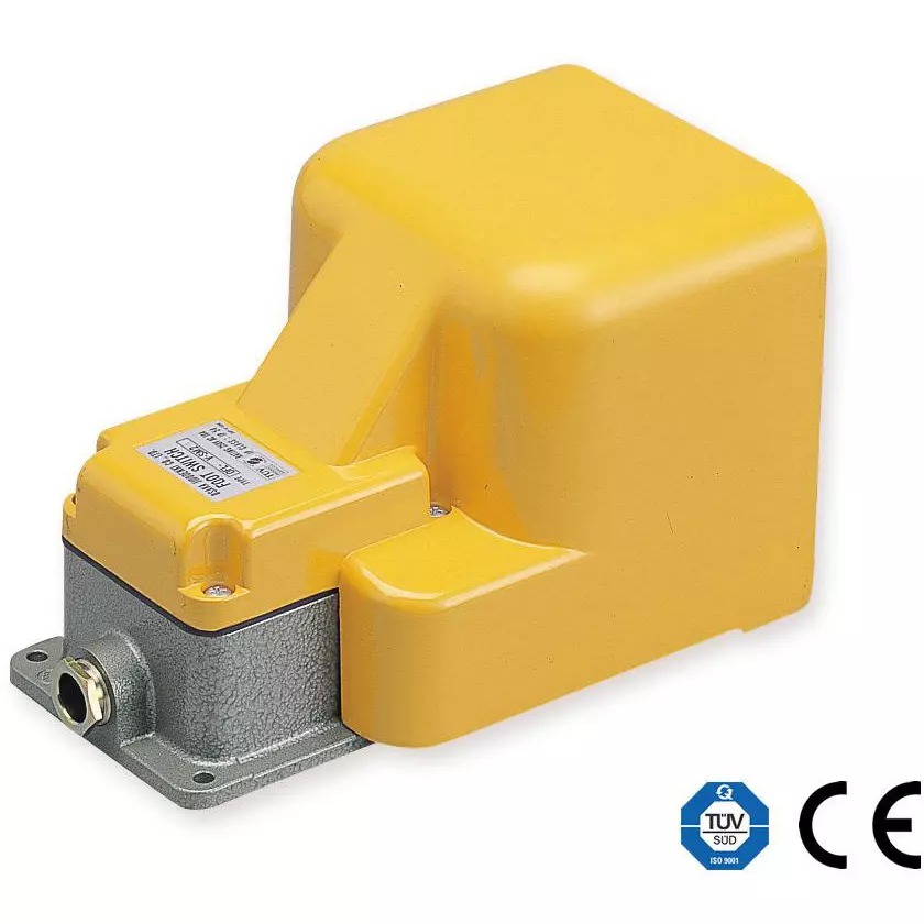 OJIDEN Foot Switch 31 N (3.1 Kgf) Operating Force Momentary, OFL-V-SM2K