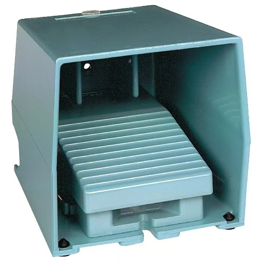 SCHNEIDER ELECTRIC Foot Operated Switches FOOT SWITCH, DPST-NO/NC, 3A, 240V, XPEM311