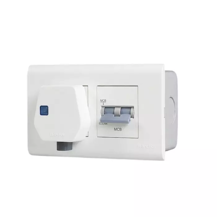 Havells 4 Module Combined Box With Double Pole MCB and 6 A /16 A Heavy Duty Socket, ACVCKSW042