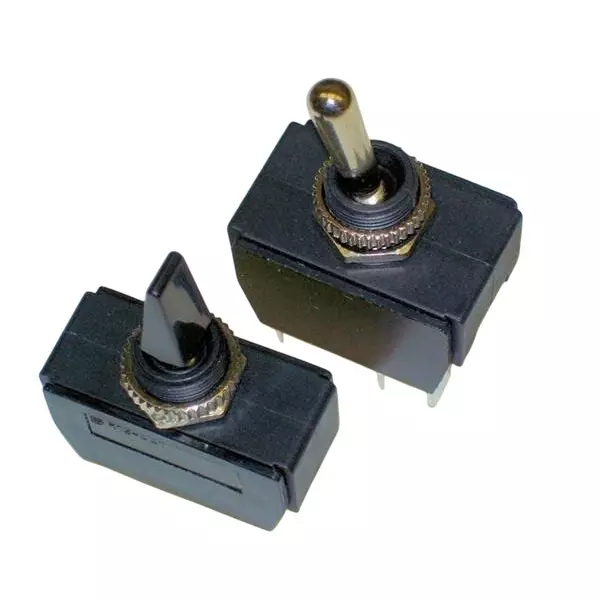 CW Toggle Switch Non-Illuminated Quick Connect Termination 16 Amp Flatted Actuator, GTS448F301AHR