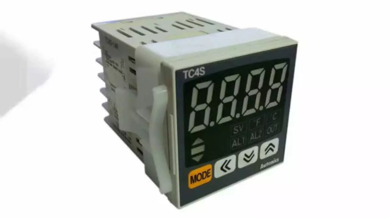 Autonics Digital Temperature Controller TC4S-24R 48*48 mm