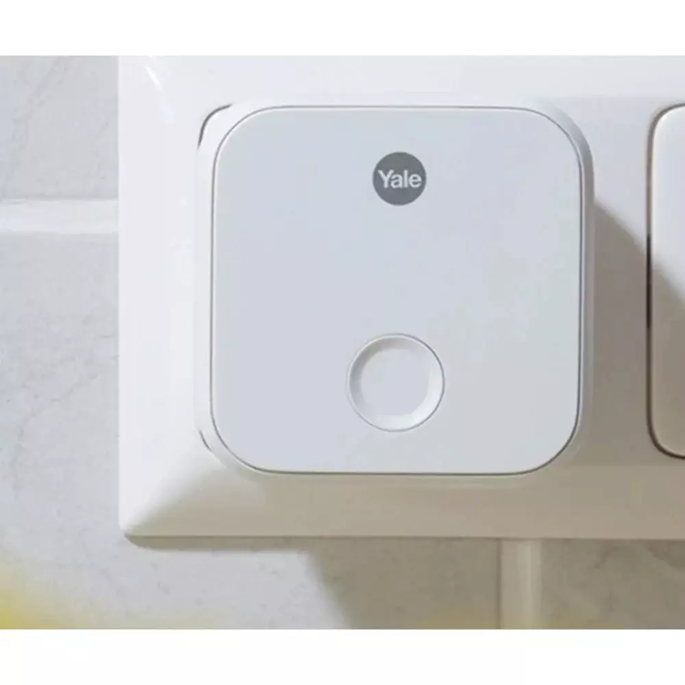 YALE Connect Wifi Bridge Bluetooth V4.2 1 Plug 100 - 240V AC Voltage